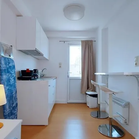A Cozy And Cute Penthouse, Stathmos Larisis Apartment